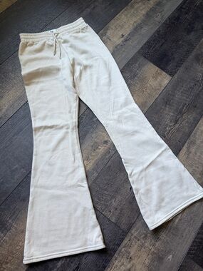 Hollister Cream Flare Sweatpants
